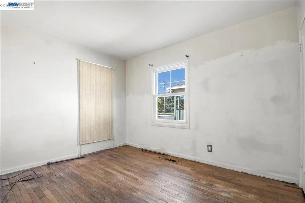 Photo of 36846 Niles Blvd