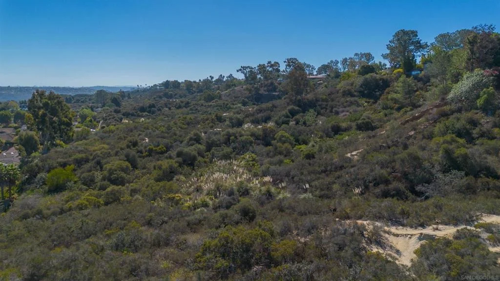 Photo of 0 Crest Dr