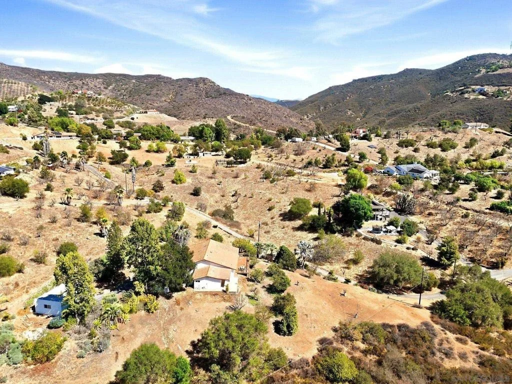 Photo of 2073 Willow Glen