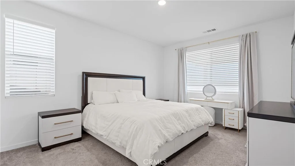 Photo of 35299 Vernon