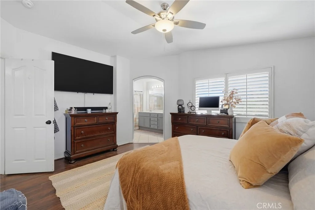 Photo of 12184 Knoll Crest