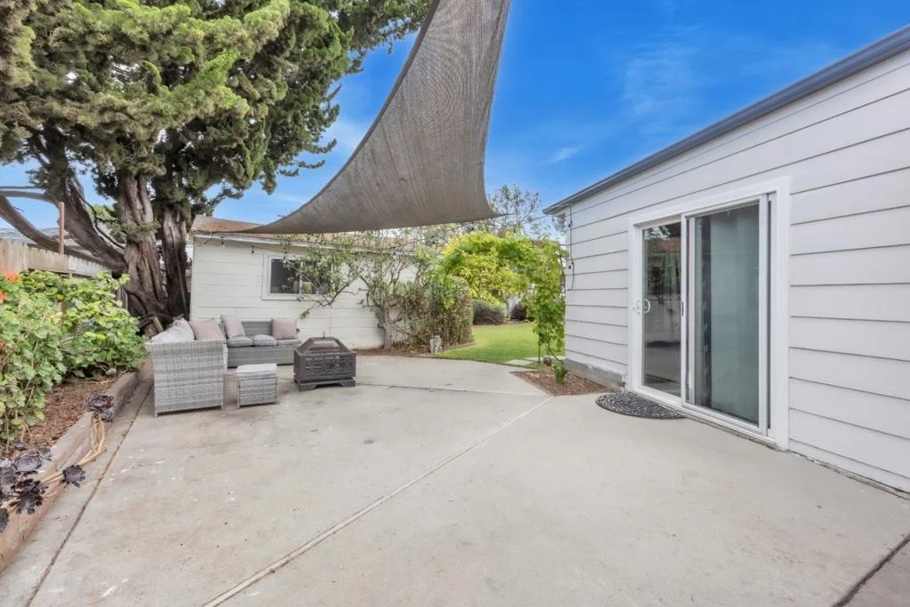 Photo of 906 Bautista Drive