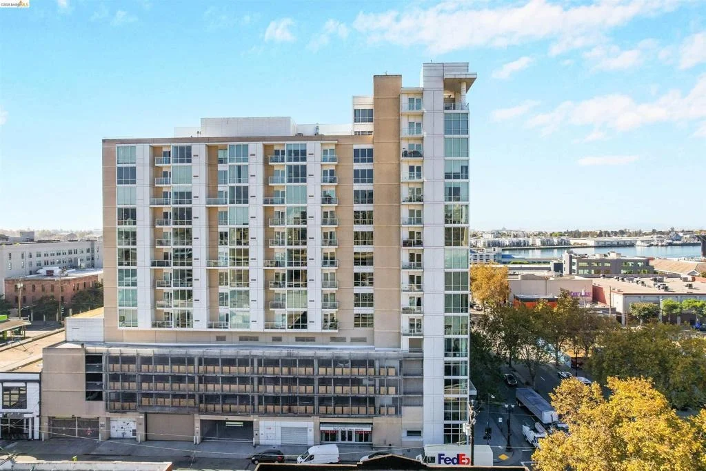 Photo of Unit 1412 at 222 Broadway