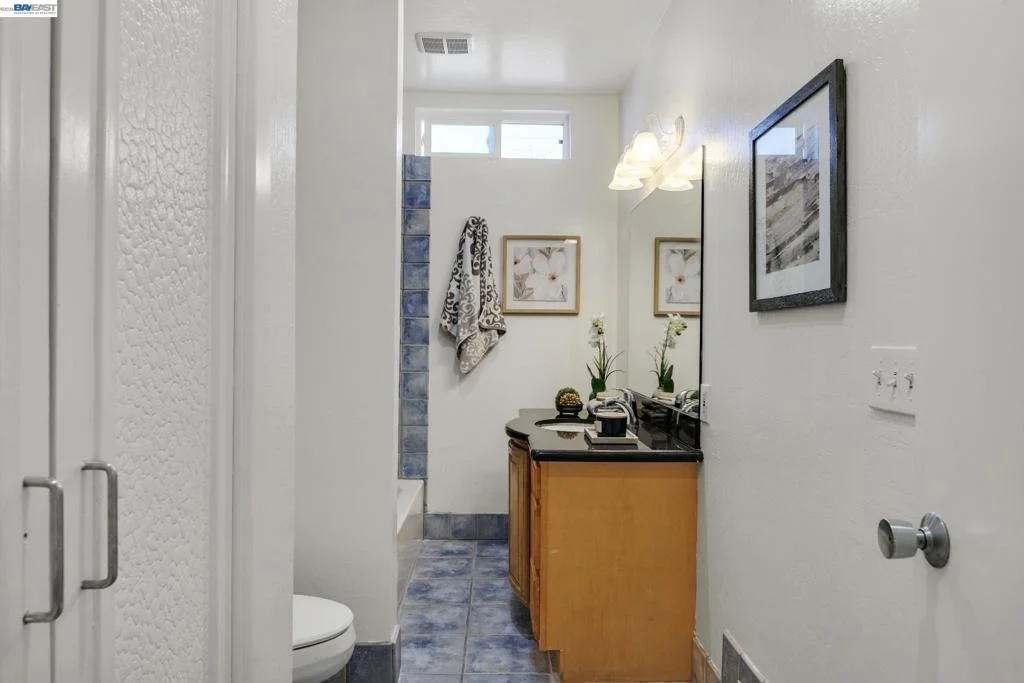 Photo of 784 Sunset Blvd