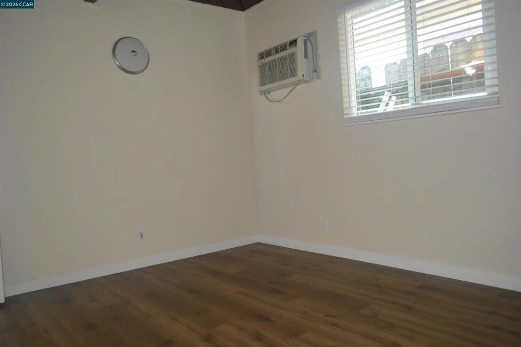 Photo of 47 Harbor Dr