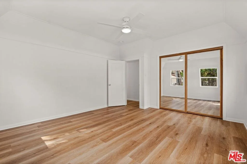 Photo of 512 N Elm Drive