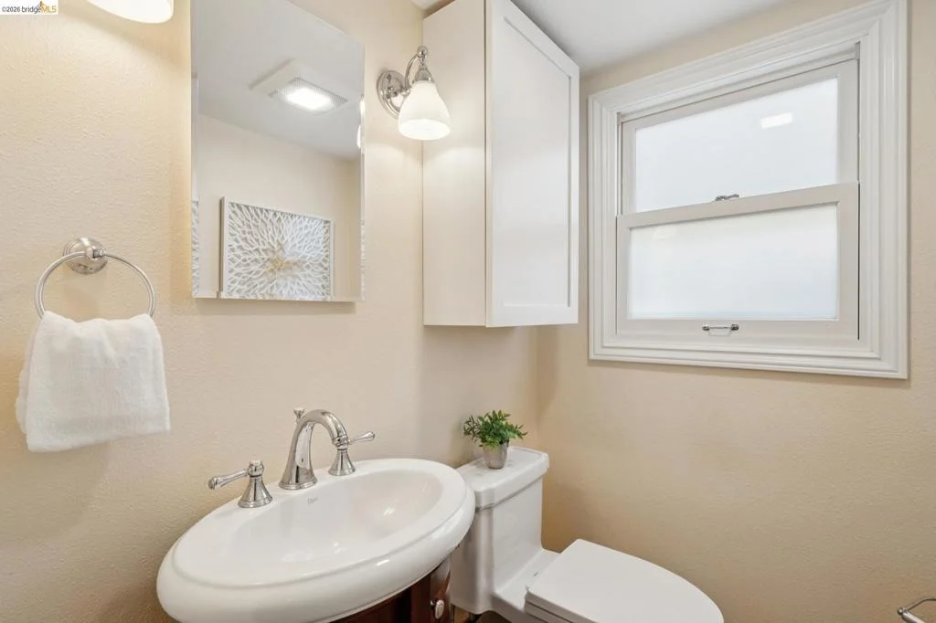Photo of 957 Lee Ave