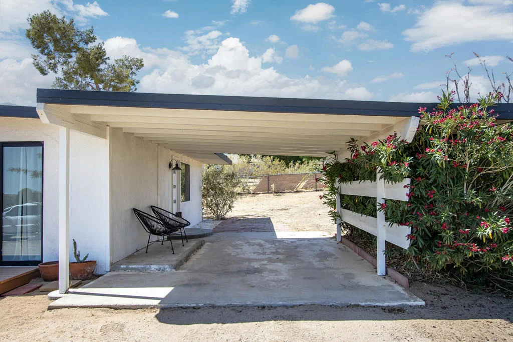 Photo of 6673 Hillview Road
