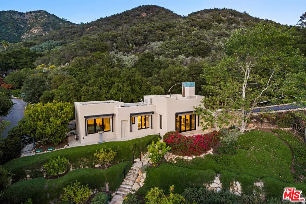 Photo of 892 Toro Canyon Road