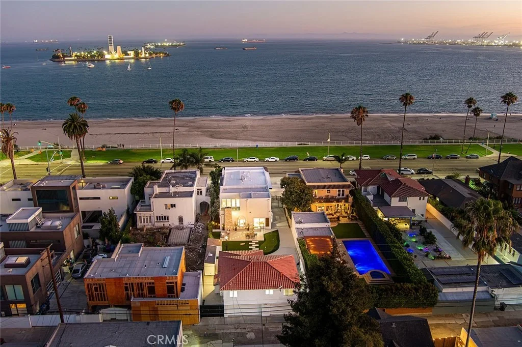 Photo of 2747 E Ocean Boulevard