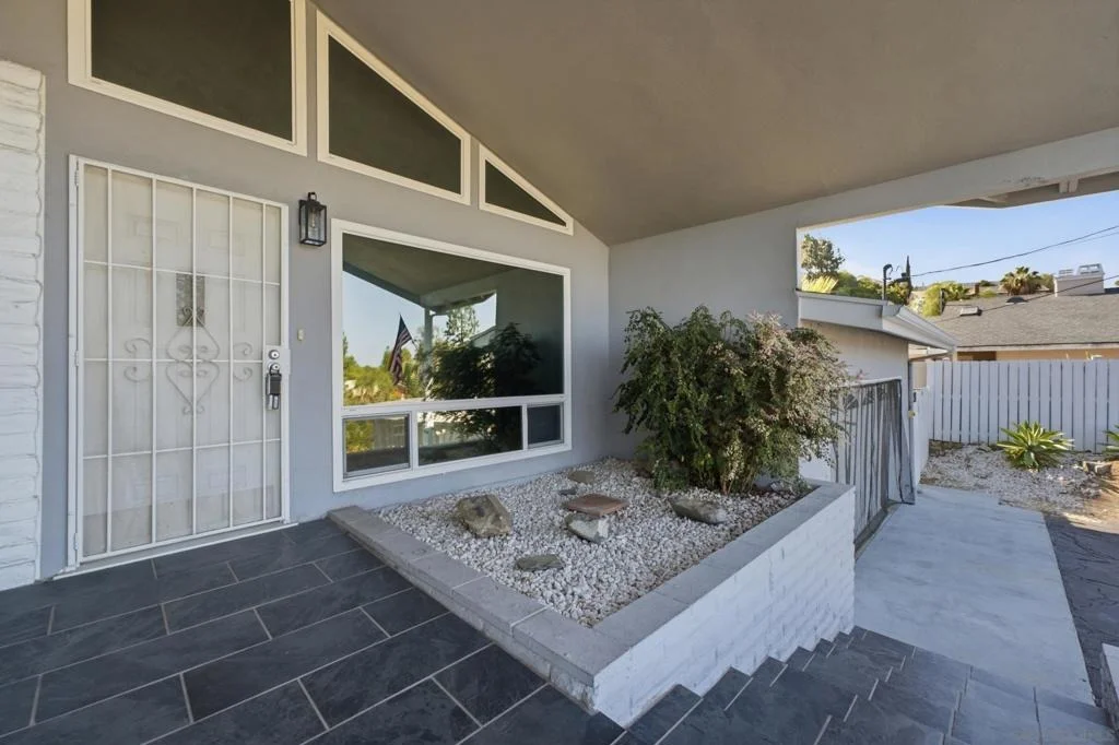 Photo of 9332 Golondrina