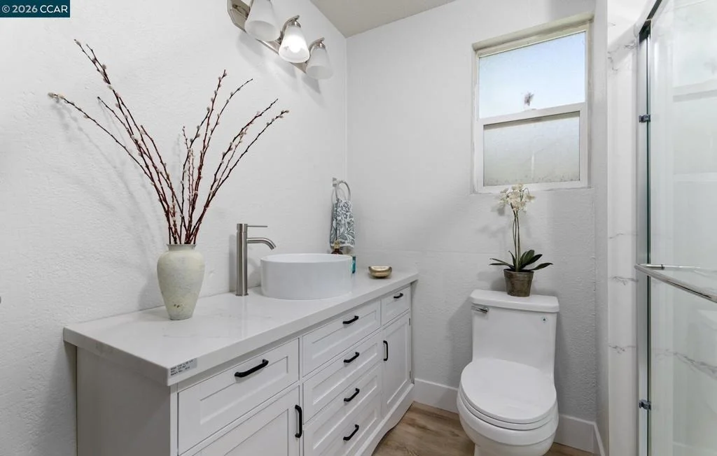 Photo of 226 W 9Th St