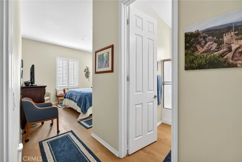 Photo of 370 Irvine