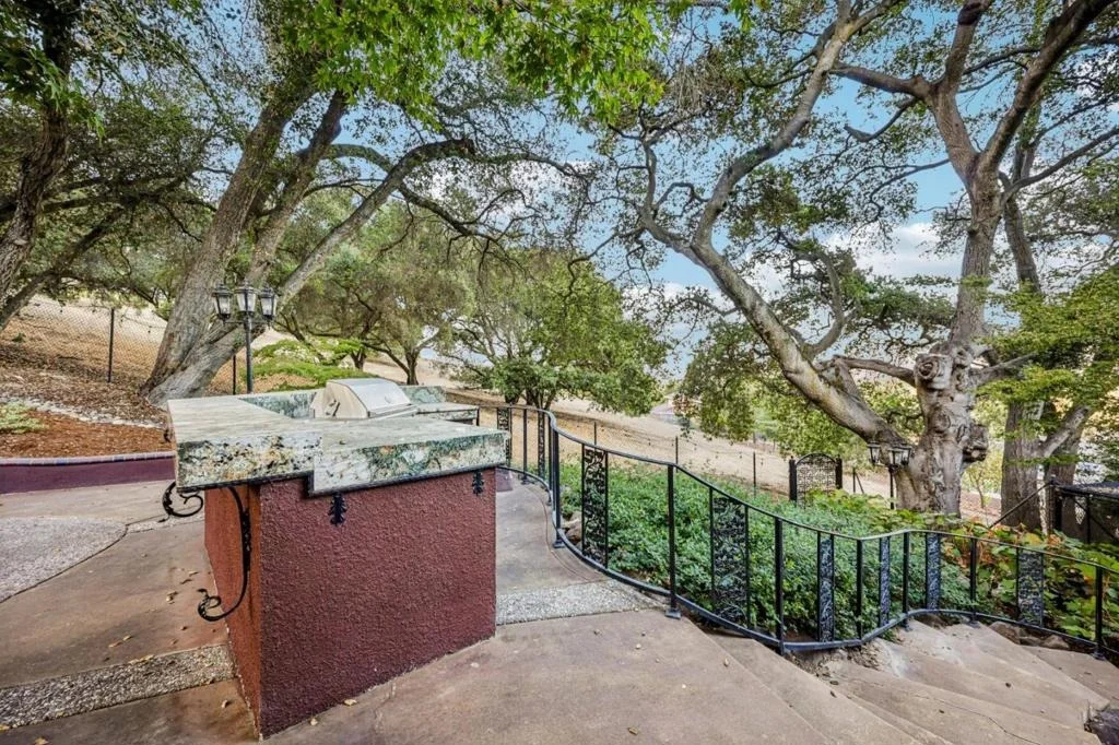Photo of 1925 Mantelli Drive