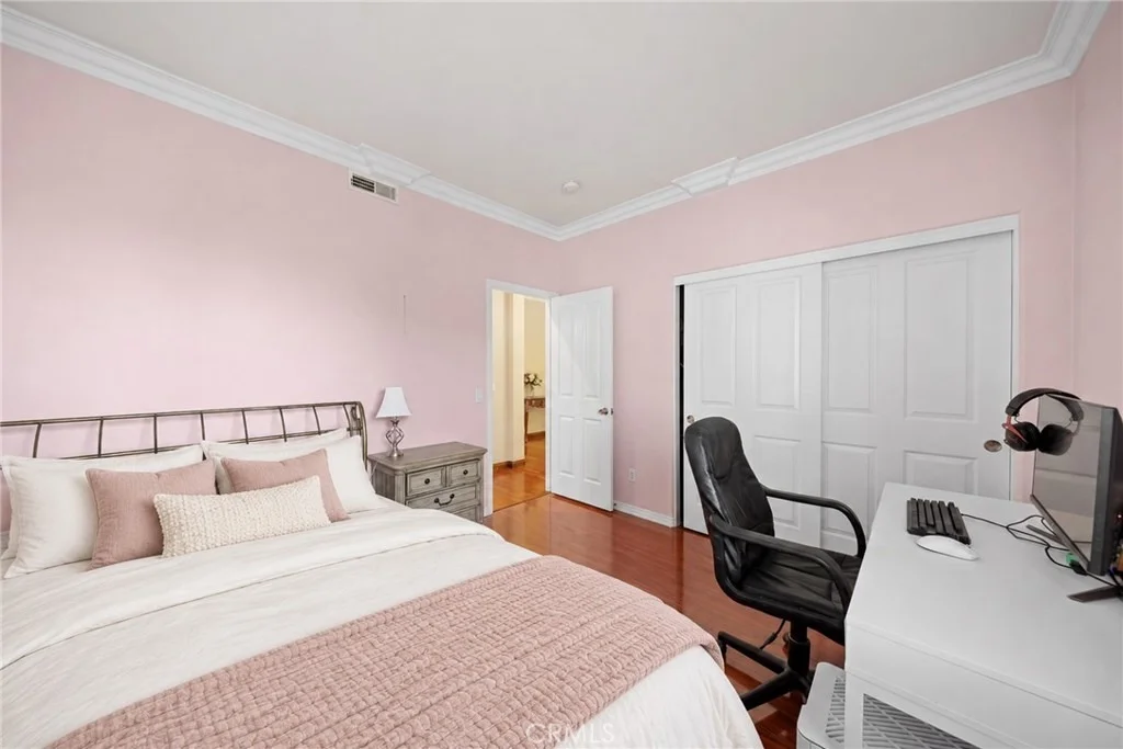 Photo of 32 Laurelwood