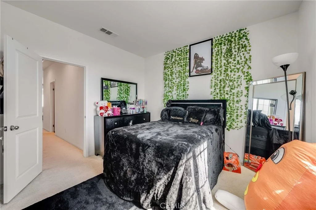 Photo of 3447 E Sumac