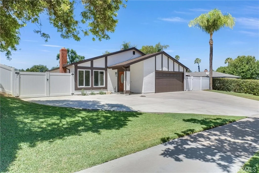 Photo of 2862 Westridge
