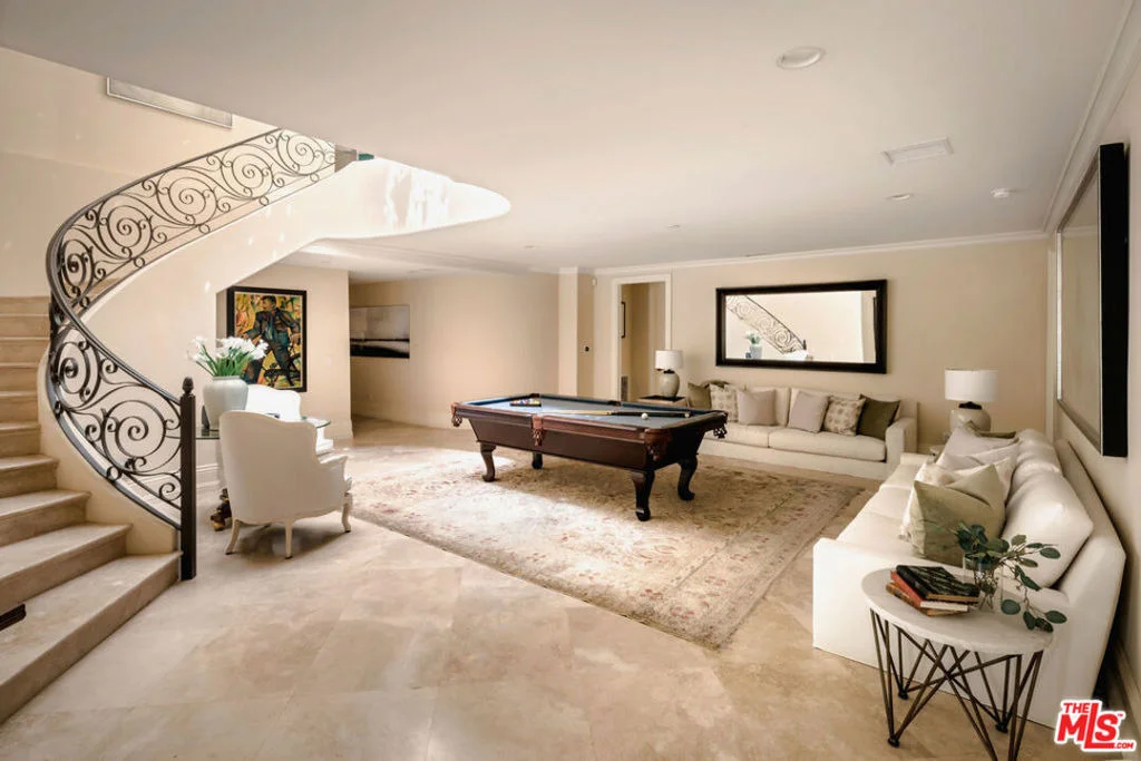 Photo of 1350 Benedict Canyon Drive