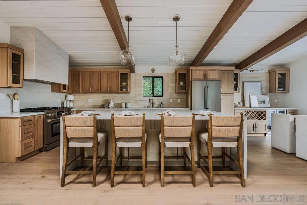 Photo of 4985 Pacifica Dr