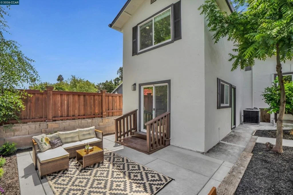 Photo of 2131 Pomona Ave