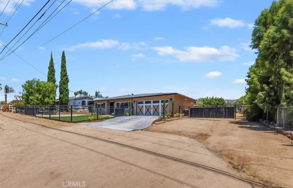 Photo of 3243 Temescal