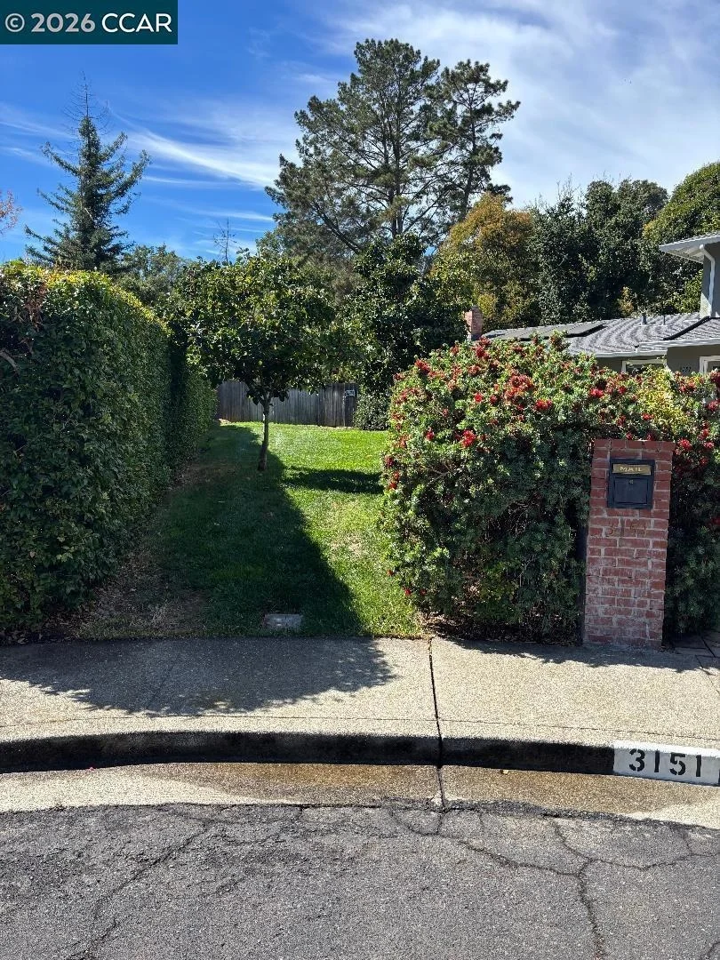 Photo of 3151 La Playa Ct