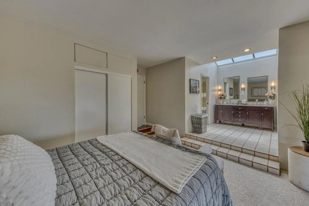 Photo of 15460 Oak Hills Drive