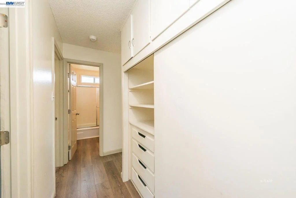 Photo of 293 First Ave