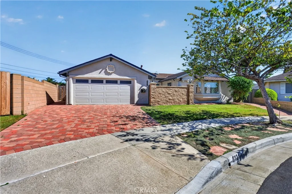 Photo of 6121 Arrowhead Drive