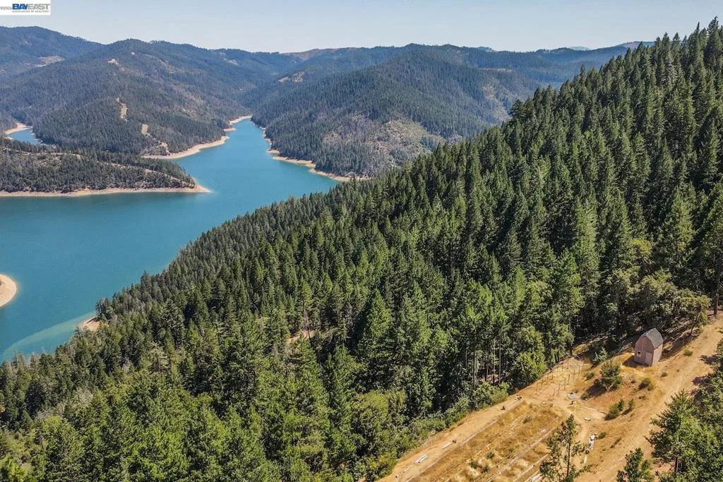 Photo of 190 Moore Gulch
