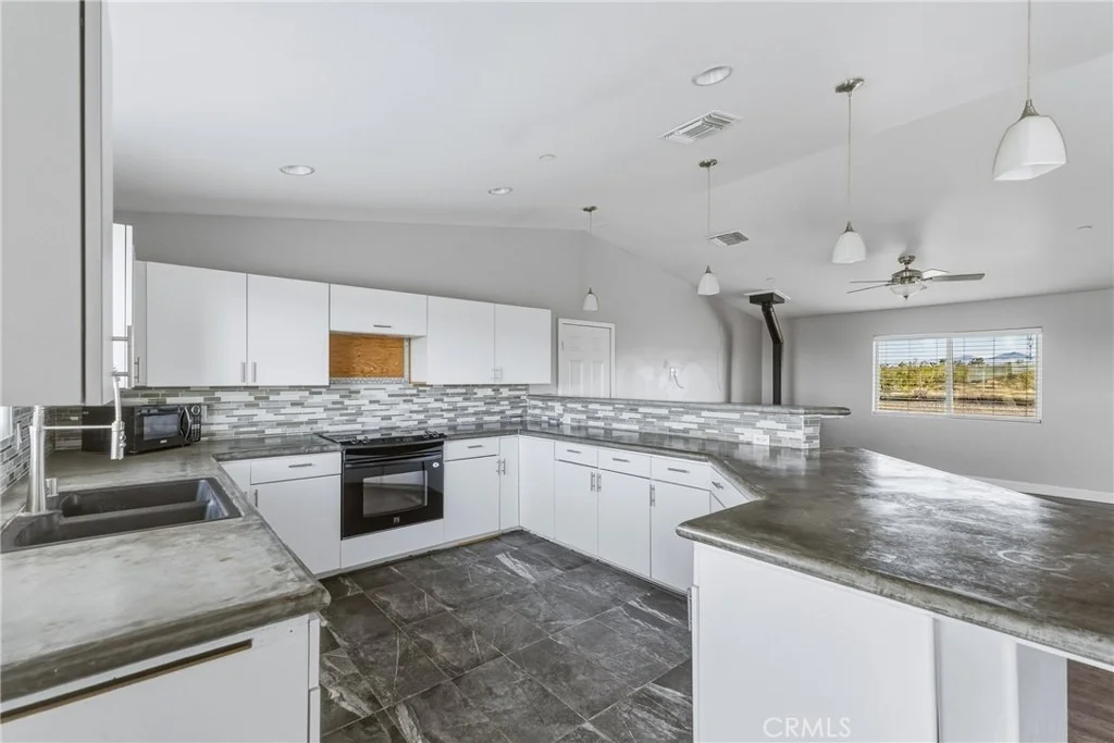 Photo of 3788 Olivera