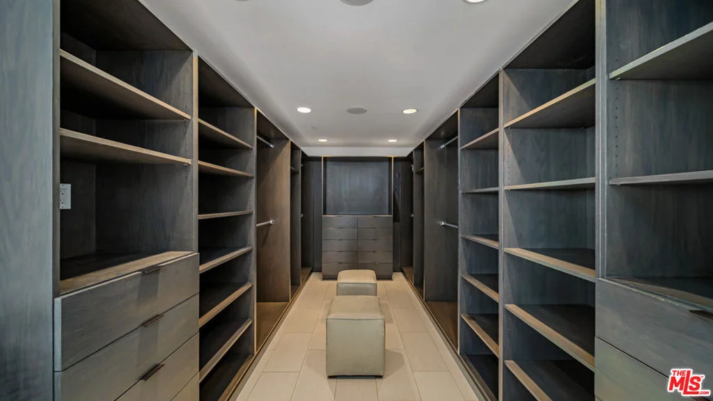 Photo of 25250 Malibu Road