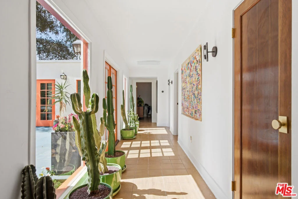 Photo of 2011 Mar Vista Avenue