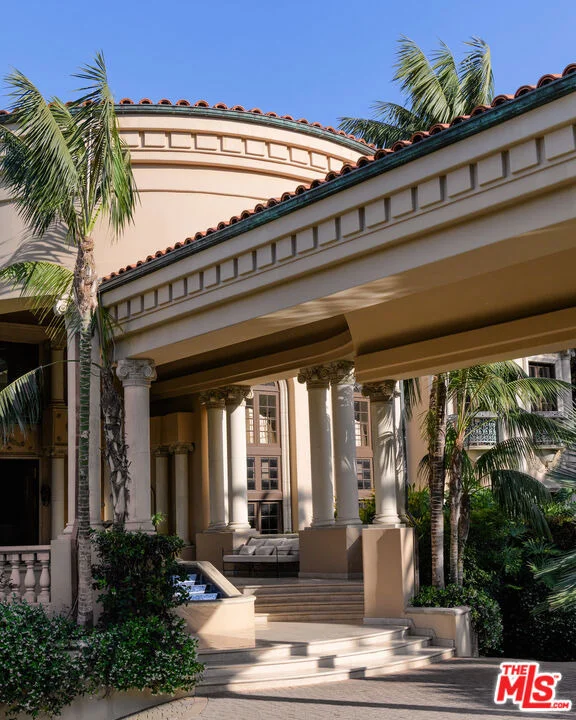 Photo of 28824 Cliffside Drive