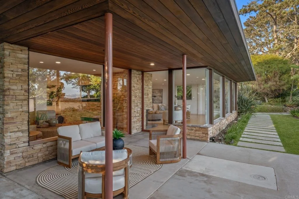 Photo of 280 Torrey Pines Terrace