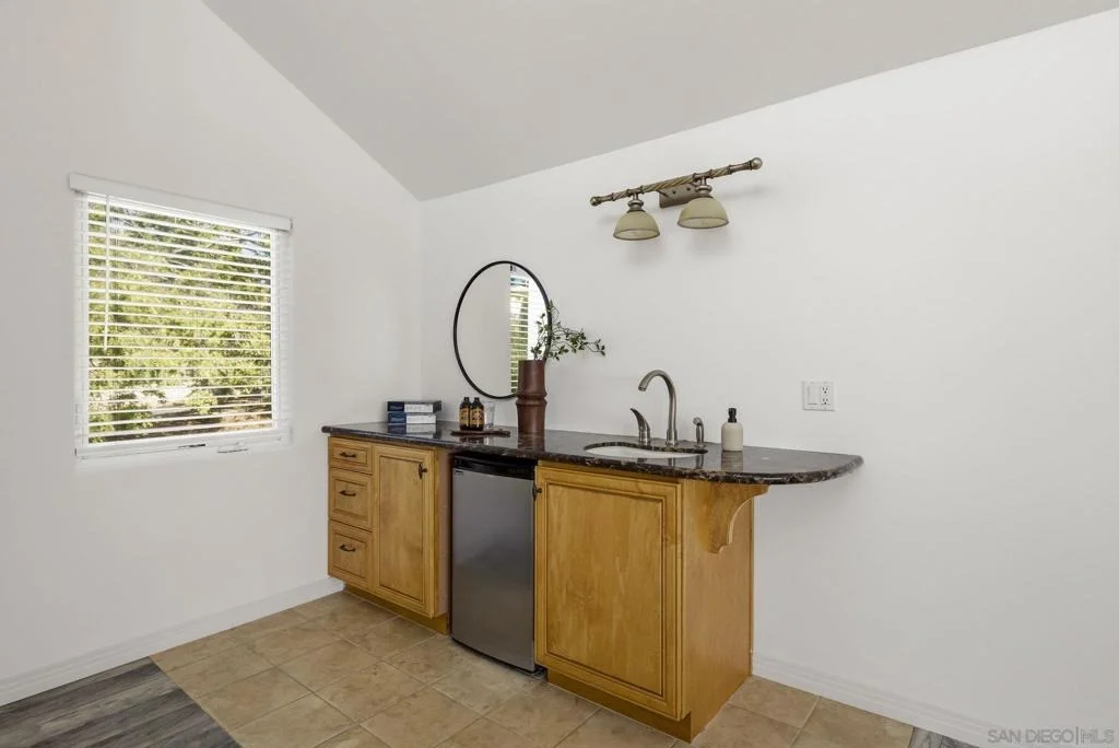 Photo of 931 Sol Vista Glen
