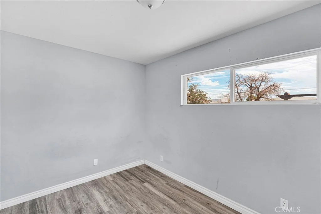 Photo of 10912 Matilija