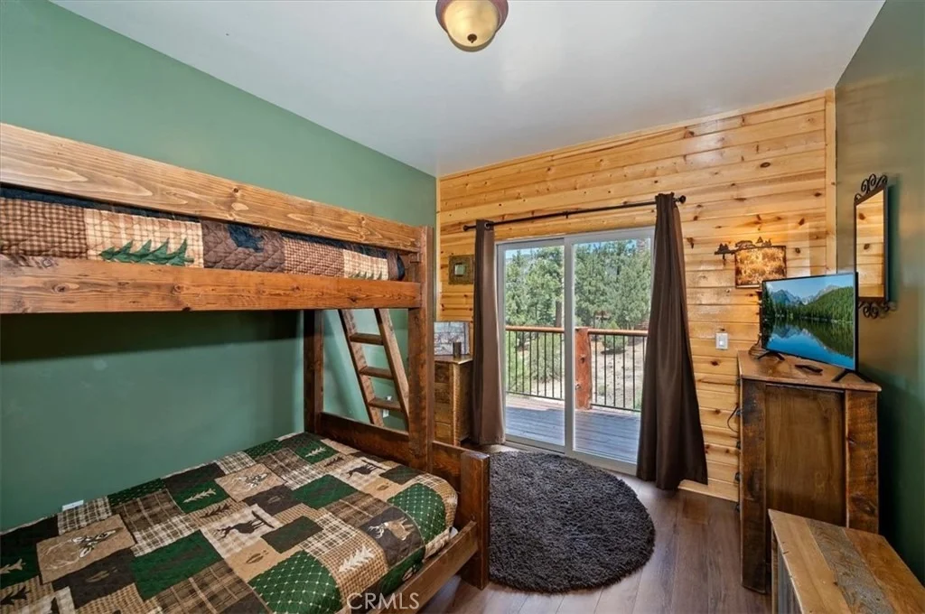 Photo of 41971 Tamarack