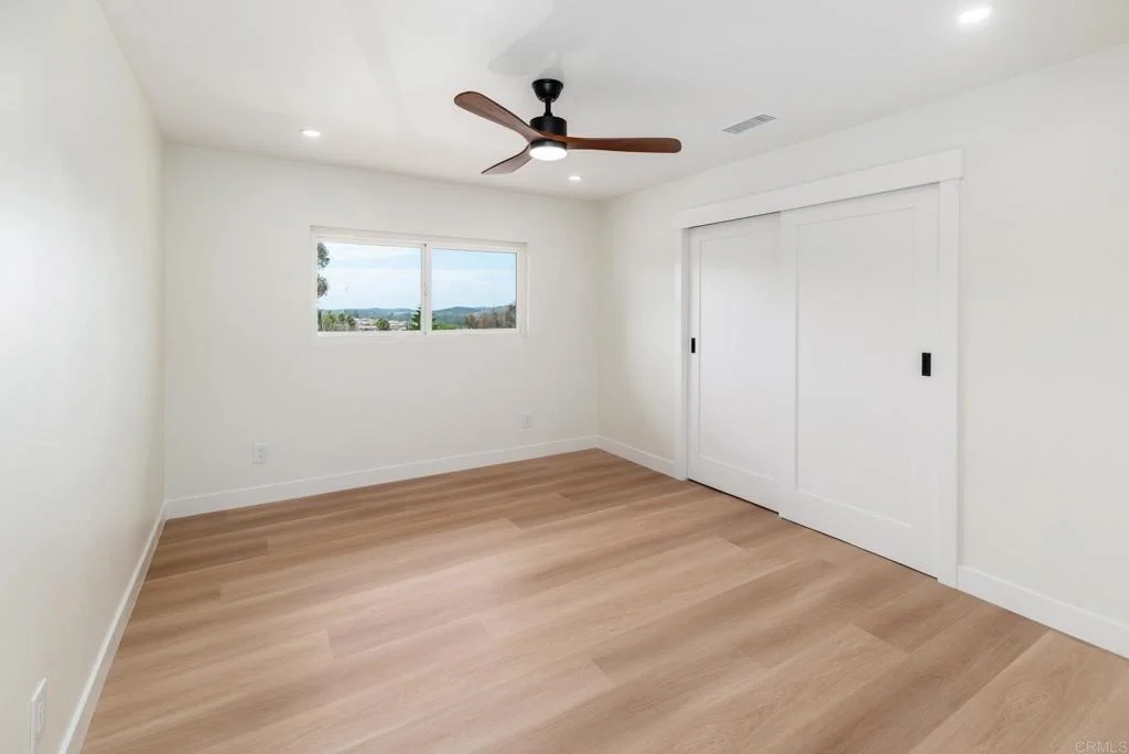 Photo of 2430 Sunflower