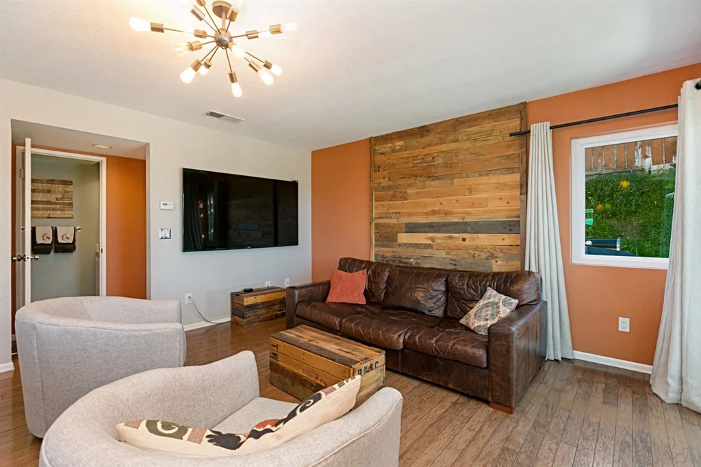 Photo of 1418 Village View Rd