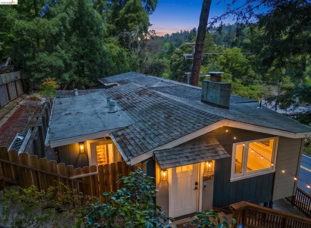 Photo of 2647 Monterey Blvd
