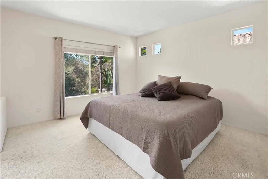 Photo of 3007 Vina Vial