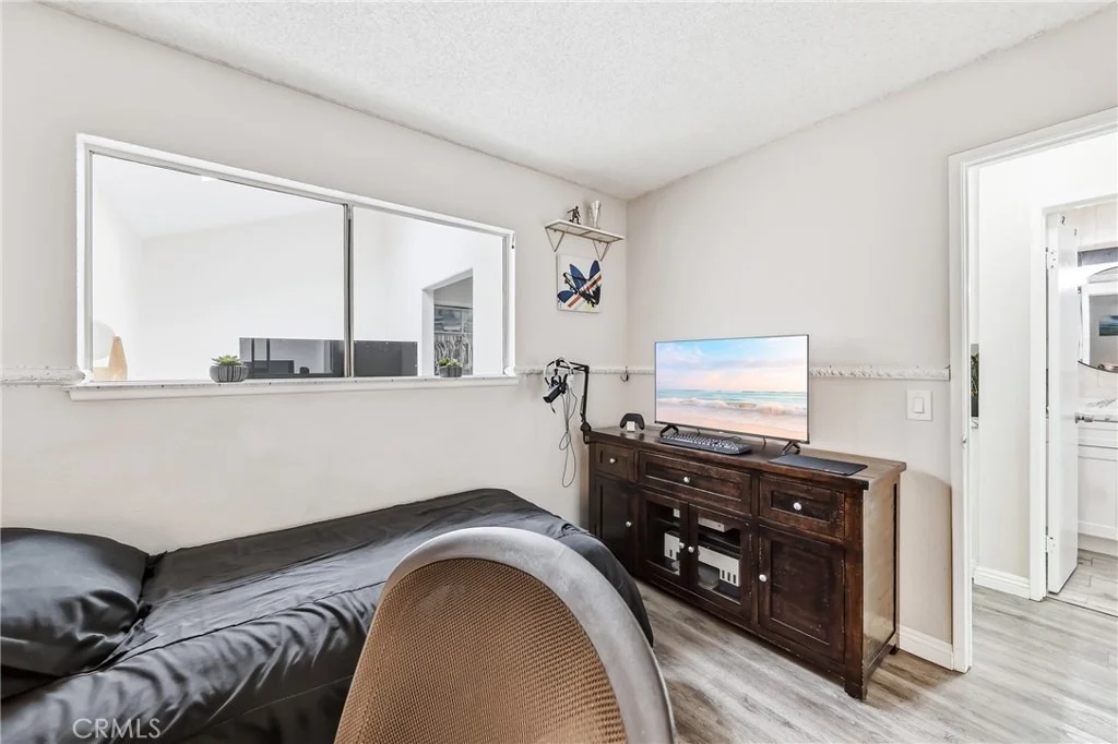 Photo of 1585 Camelot
