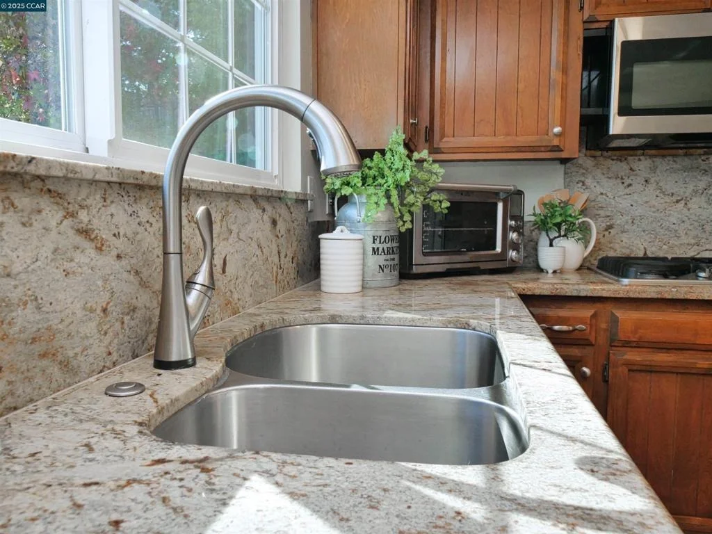 Photo of 4044 Cowell Road