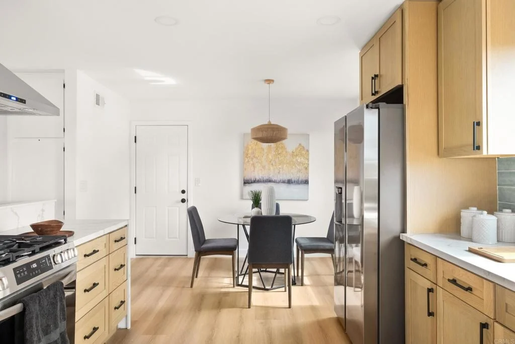 Photo of 552 Felicita Avenue