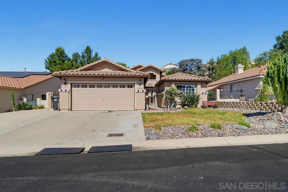 Photo of 2081 Larkspur Dr