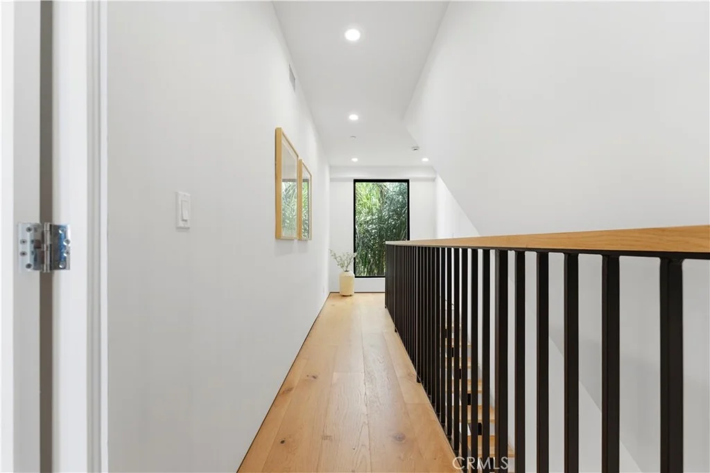 Photo of 11702 Charnock Road
