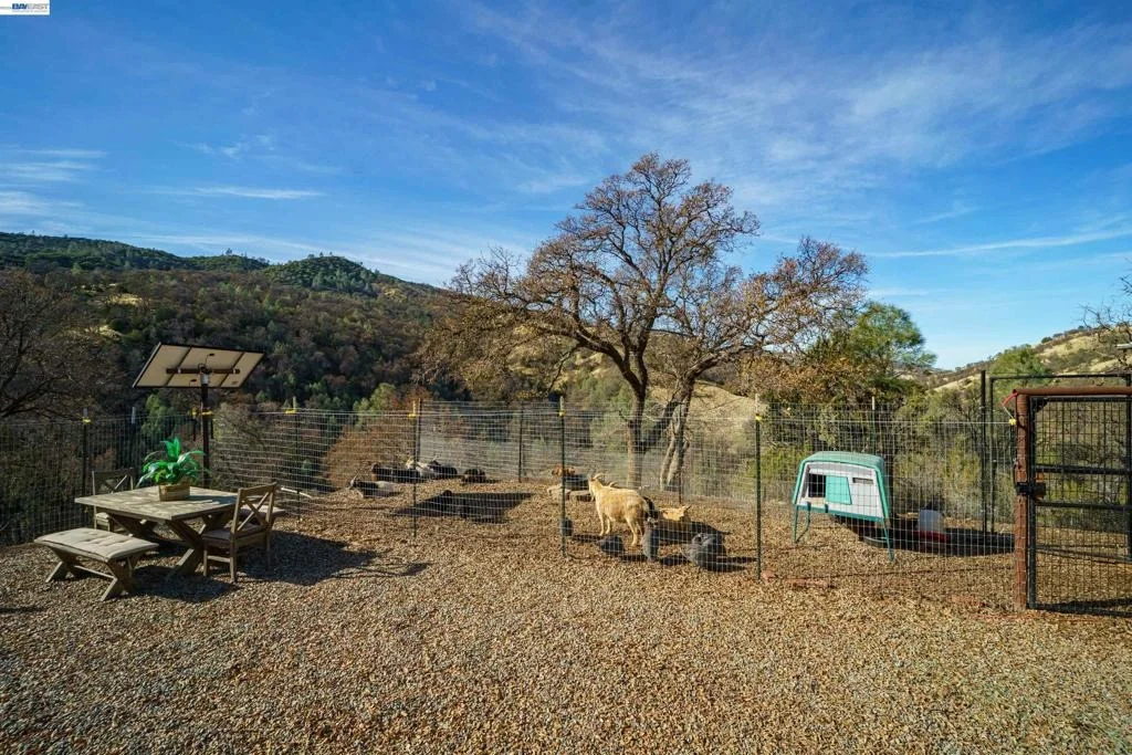 Photo of 21000 Mines Rd.