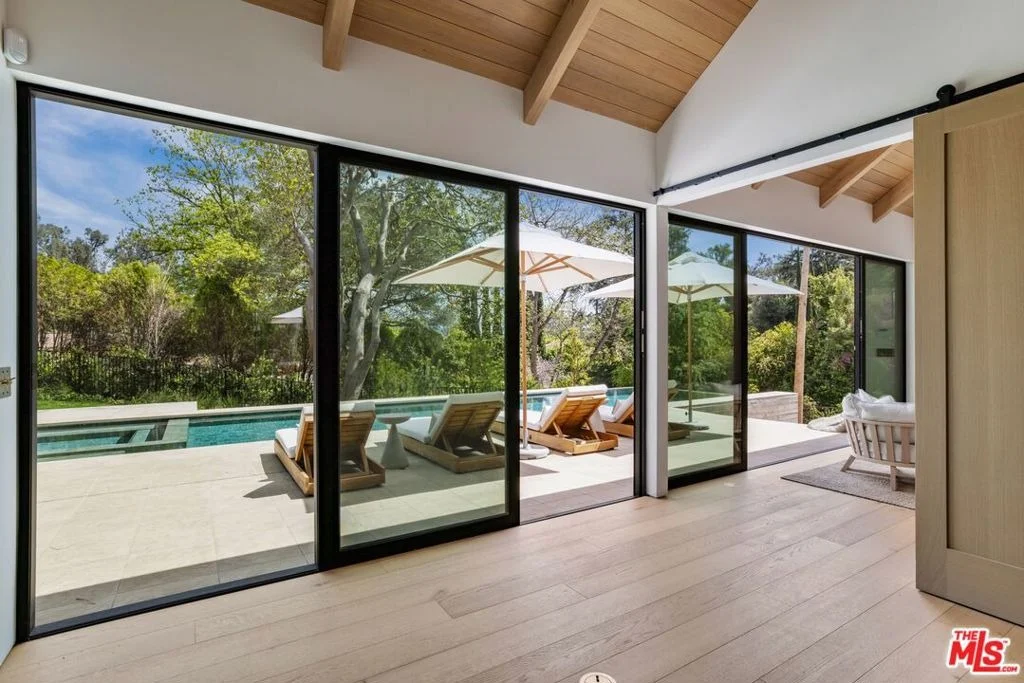 Photo of 12309 Viewcrest Road