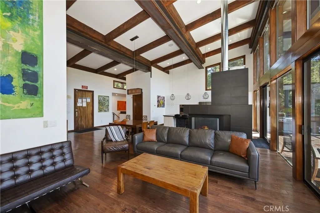 Photo of 43669 Ridge Crest